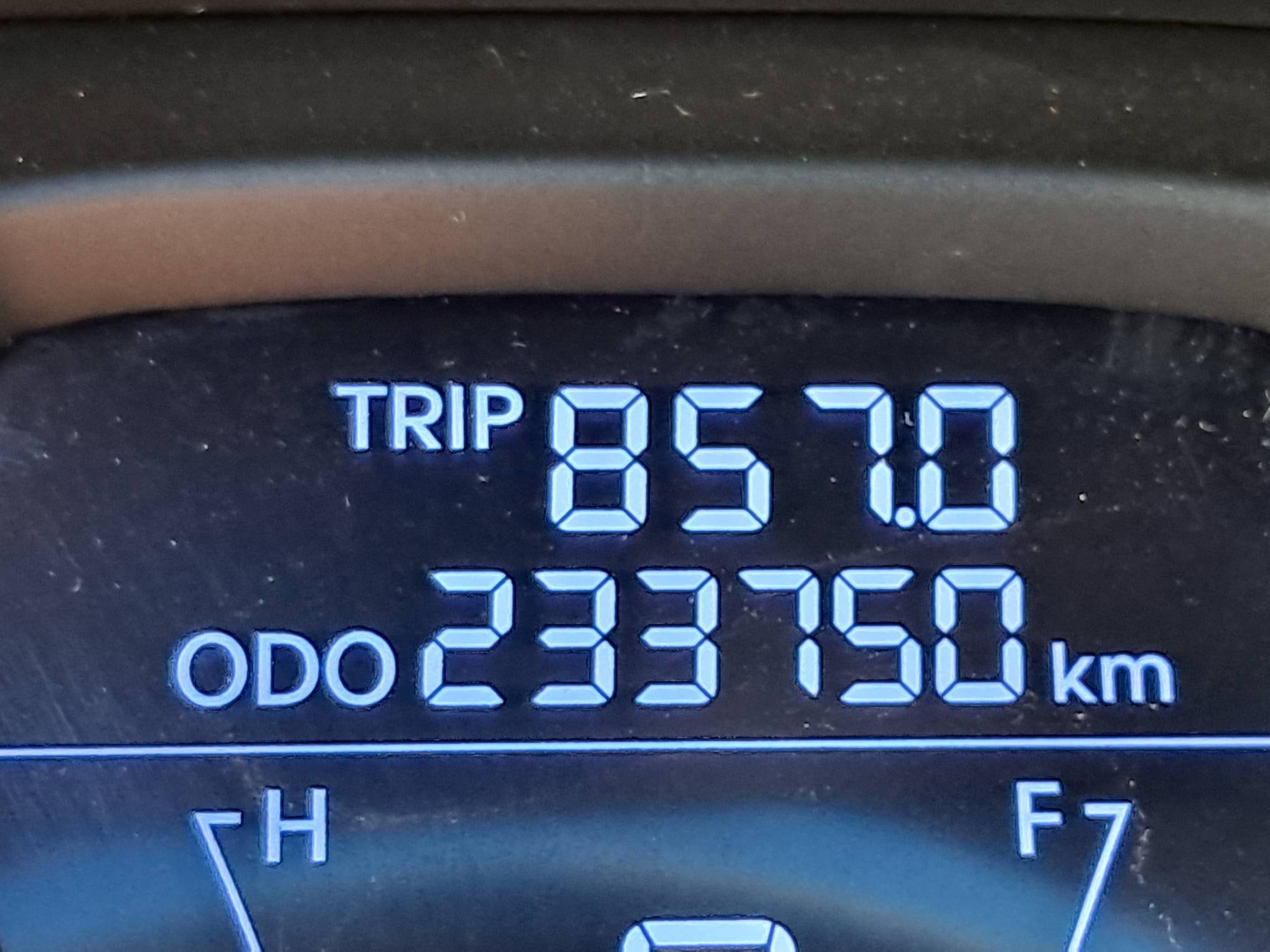Foto 20 de 20: I/HYUNDAI ELANTRA, 12/13, PLACA: E__-___2, GASOL/ALC, PRATA