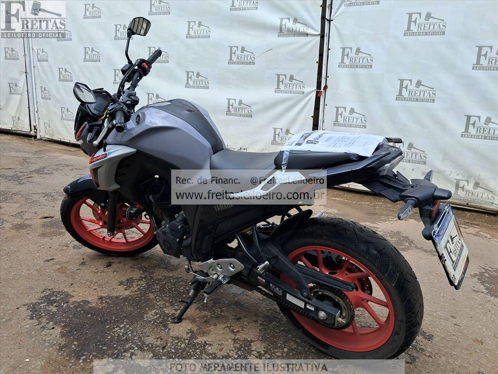 Foto 3: YAMAHA/FZ25 FAZER, 26/26, PLACA: U__-___7, GASOLINA, CINZA