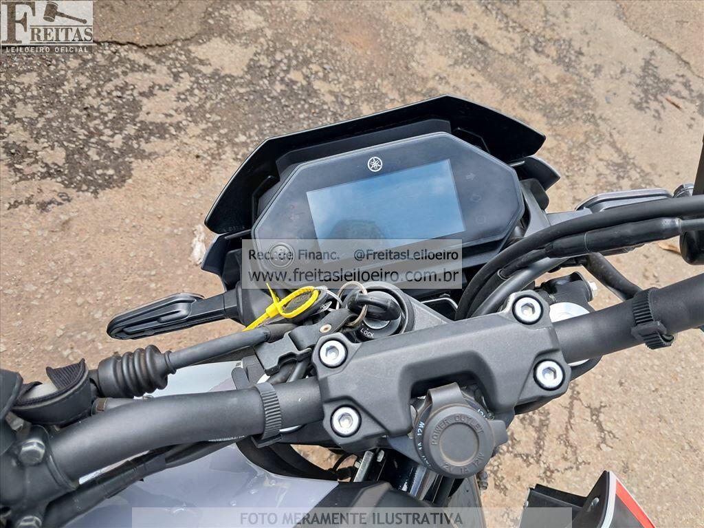 Foto 5: YAMAHA/FZ25 FAZER, 26/26, PLACA: U__-___7, GASOLINA, CINZA