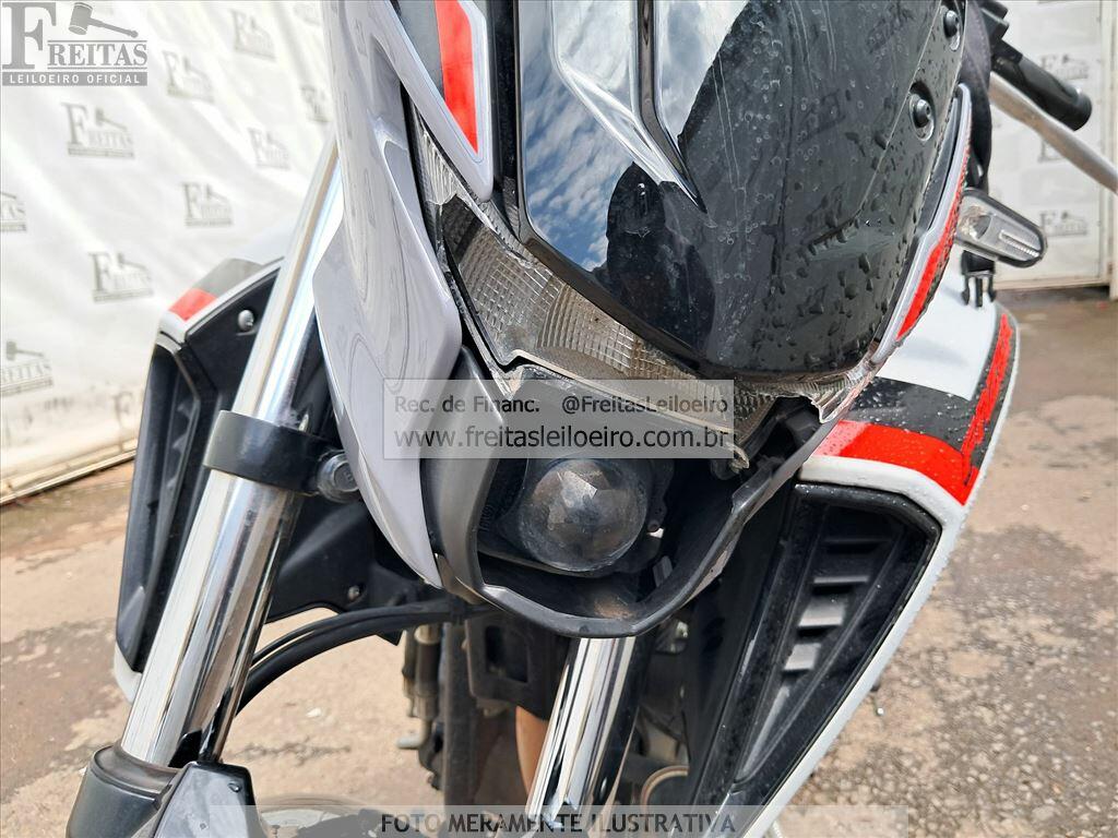 Foto 7 de 9: YAMAHA/FZ25 FAZER, 26/26, PLACA: U__-___7, GASOLINA, CINZA