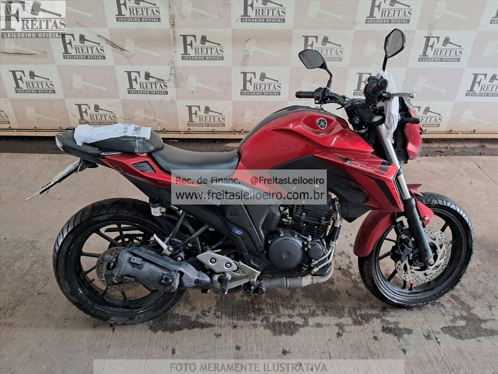 Foto 13 de 14: YAMAHA/FZ25 FAZER, 24/25, PLACA: T__-___0, GASOLINA, VERMELHA