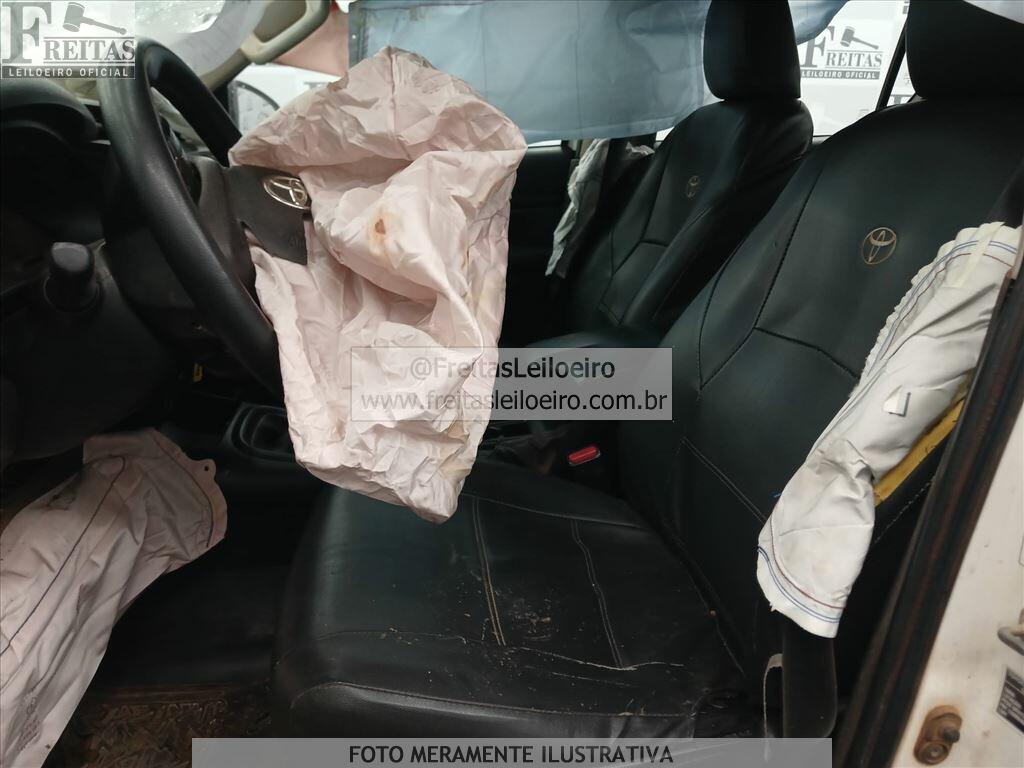Foto 6 de 20: I/TOYOTA HILUX CDLOWM4FD, 19/20, PLACA: Q__-___1, DIESEL, BRANCA