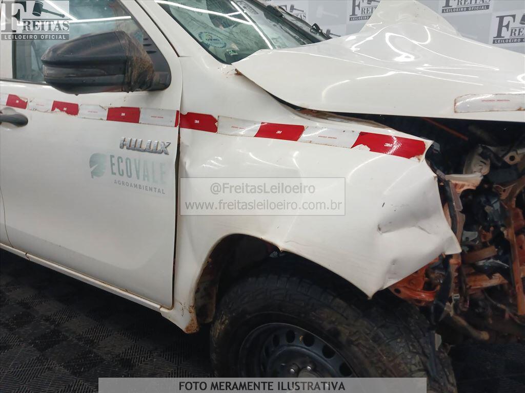 Foto 18 de 20: I/TOYOTA HILUX CDLOWM4FD, 19/20, PLACA: Q__-___1, DIESEL, BRANCA