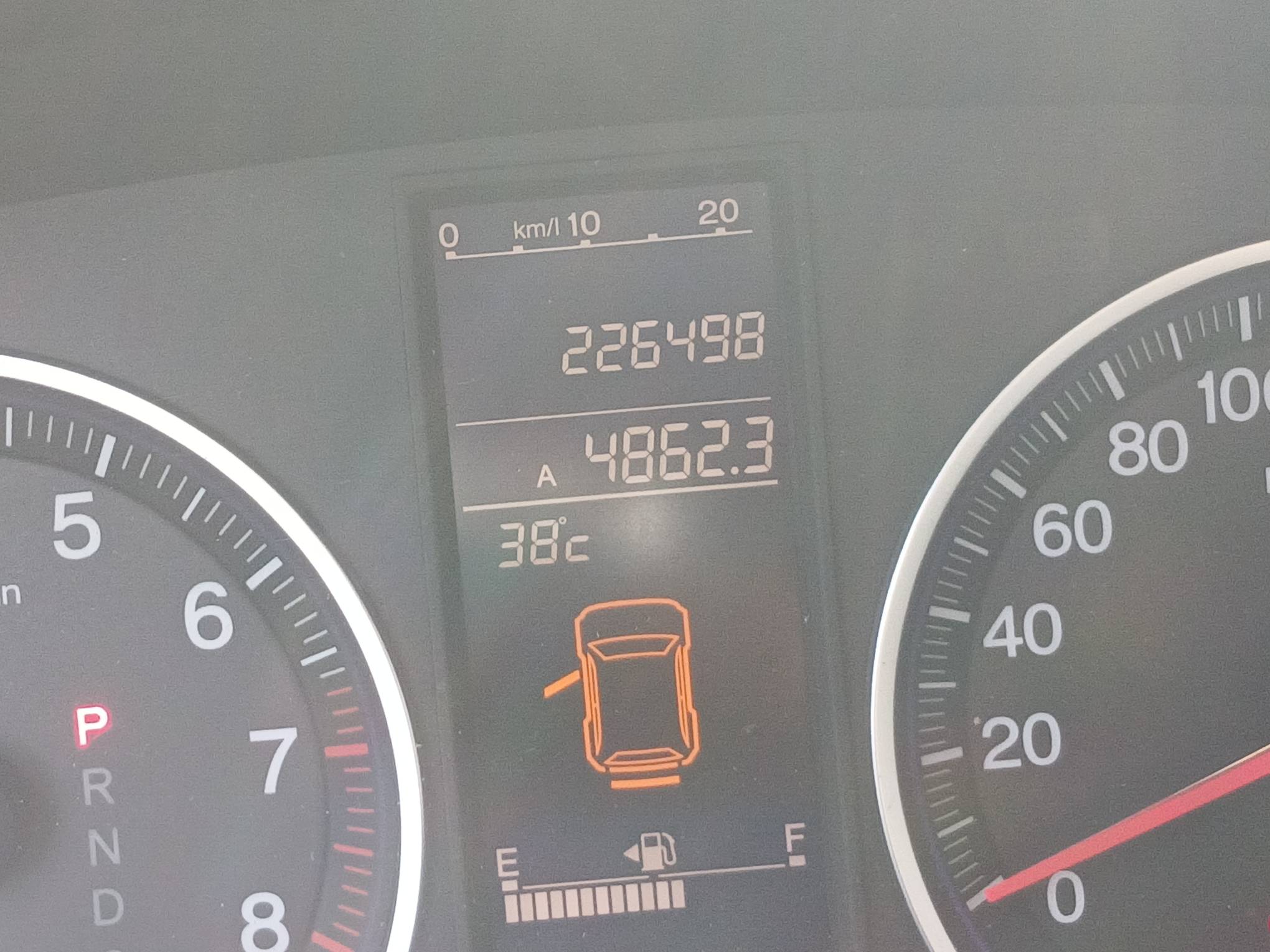 Foto 18 de 18: I/HONDA CR-V EXL, 10/10, PLACA: E__-___0, GASOLINA, PRETA