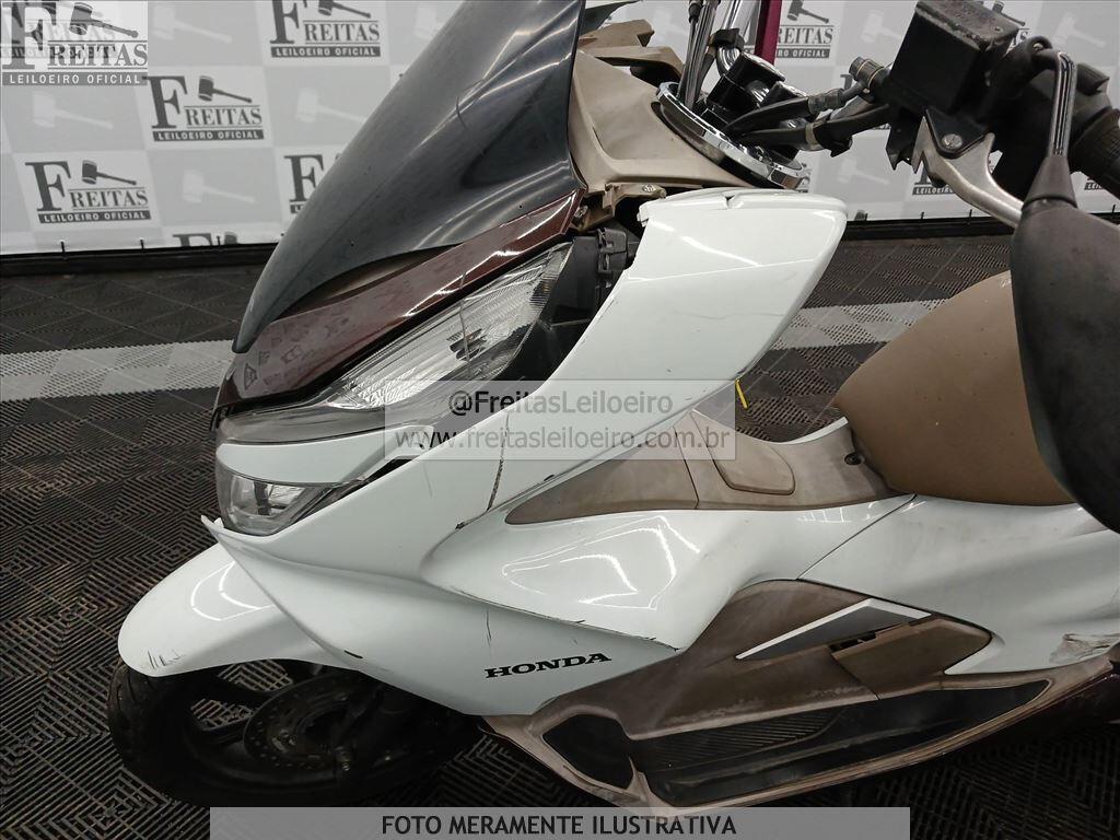 Foto 11 de 13: HONDA/PCX 150 DLX ABS, 20/20, PLACA: F__-___9, GASOLINA, BRANCA