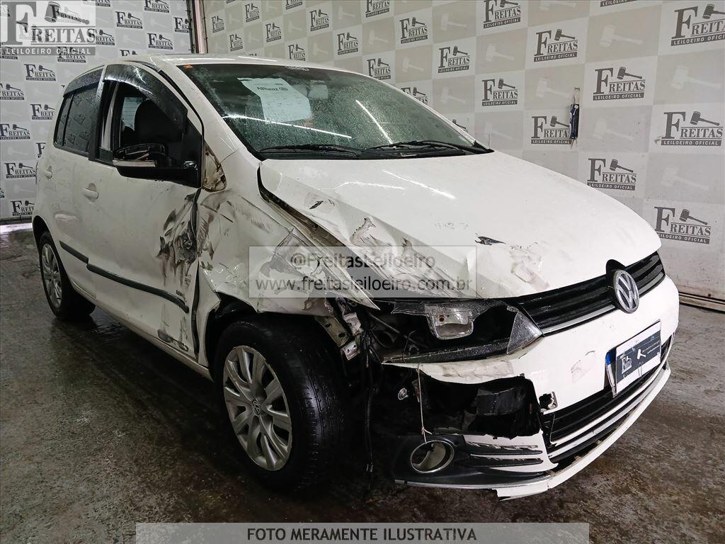 Foto 2: VW/NOVO FOX HL SD, 14/15, PLACA: F__-___7, GASOL/ALC, BRANCA