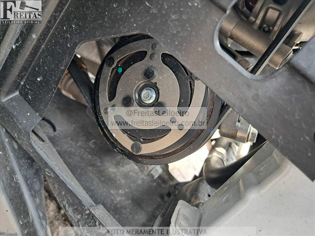 Foto 13 de 21: CHEV/SPIN 1.8L AT, 25/26, PLACA: U__-___5, GASOL/ALC, BRANCA