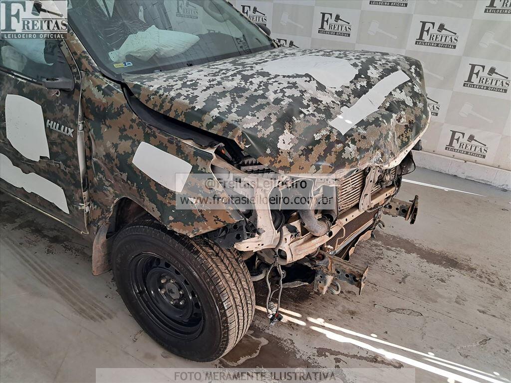 Foto 10 de 27: I/TOYOTA HILUX CDLOWM4FD, 23/23, PLACA: R__-___3, DIESEL, BRANCA