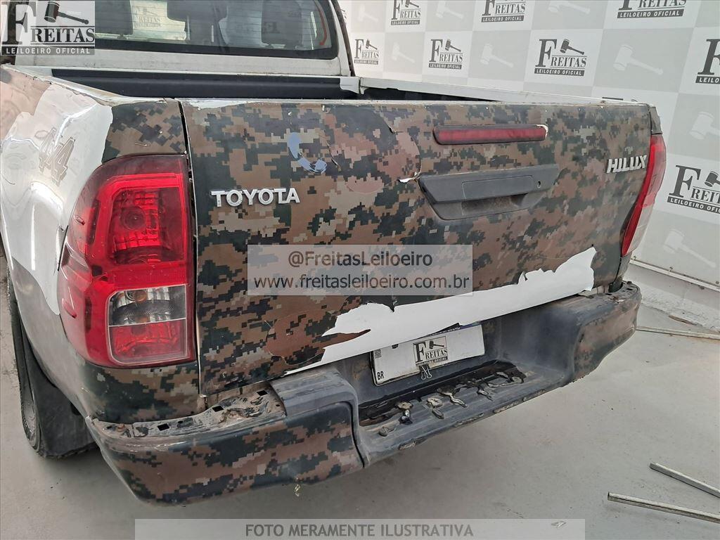 Foto 25 de 27: I/TOYOTA HILUX CDLOWM4FD, 23/23, PLACA: R__-___3, DIESEL, BRANCA