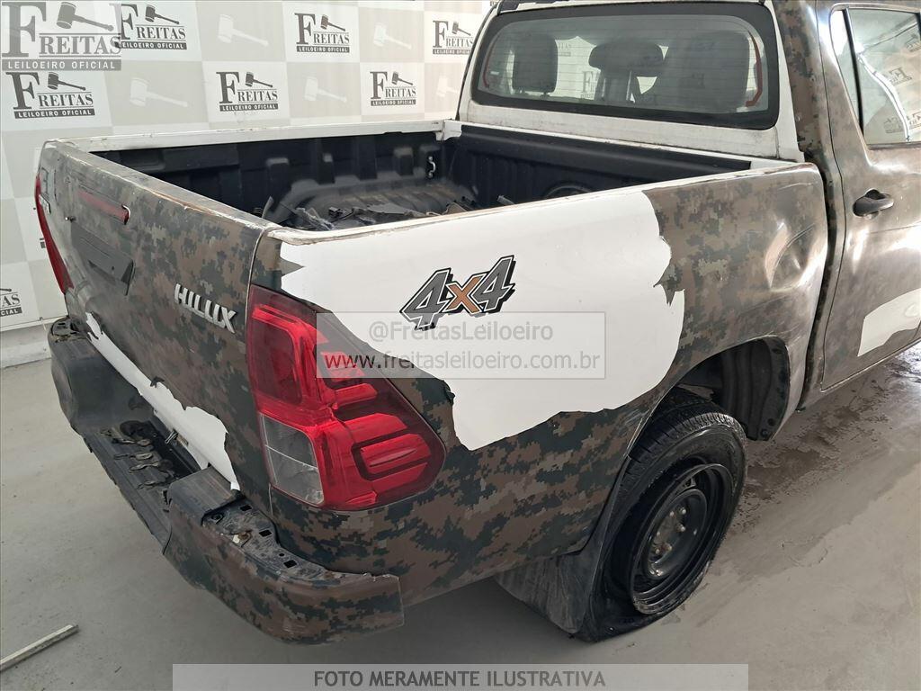 Foto 26 de 27: I/TOYOTA HILUX CDLOWM4FD, 23/23, PLACA: R__-___3, DIESEL, BRANCA