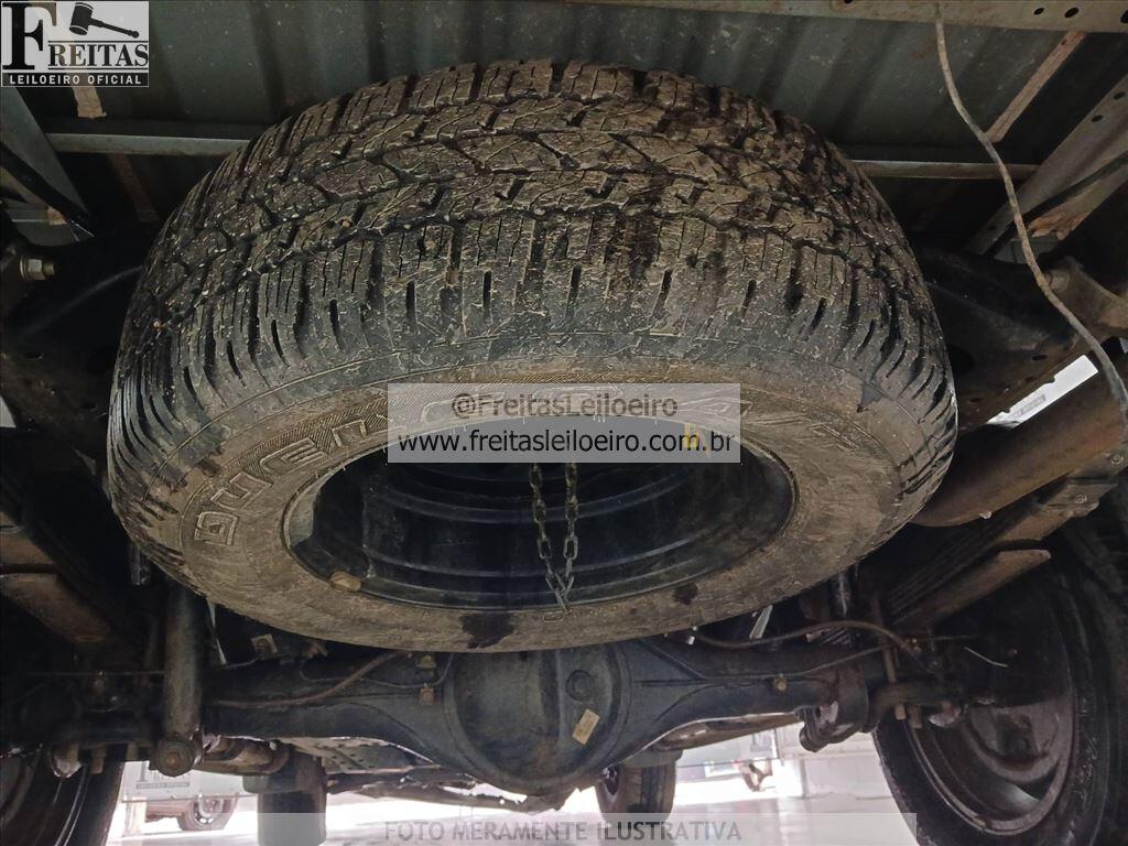 Foto 10 de 19: I/TOYOTA HILUX CDSR A4FD, 25/25, PLACA: T__-___8, DIESEL, BRANCA