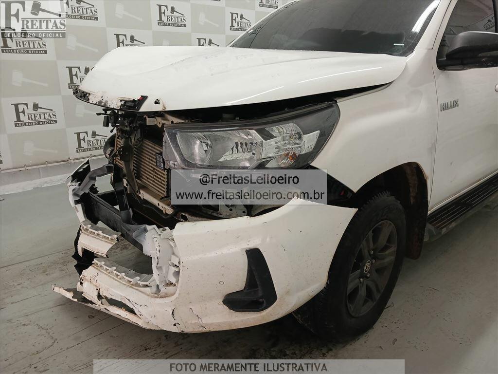 Foto 15 de 19: I/TOYOTA HILUX CDSR A4FD, 25/25, PLACA: T__-___8, DIESEL, BRANCA