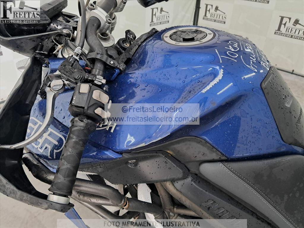Foto 9 de 16: TRIUMPH/TIGER 800 XRXLRH, 19/20, PLACA: B__-___4, GASOLINA, AZUL