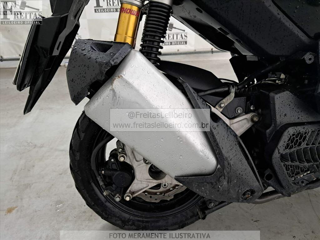 Foto 8 de 15: HONDA/ADV 150, 23/23, PLACA: F__-___4, GASOLINA, VERMELHA