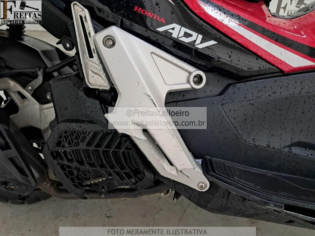 Foto 9 de 15: HONDA/ADV 150, 23/23, PLACA: F__-___4, GASOLINA, VERMELHA
