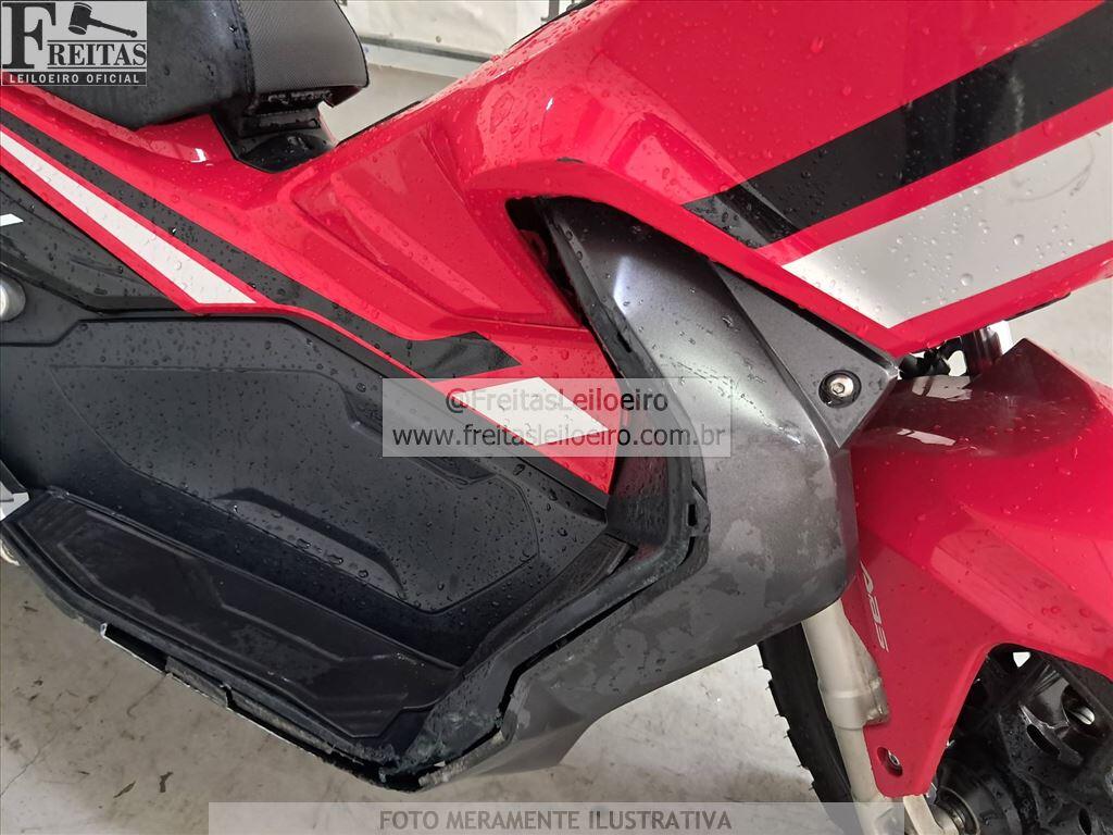 Foto 11 de 15: HONDA/ADV 150, 23/23, PLACA: F__-___4, GASOLINA, VERMELHA