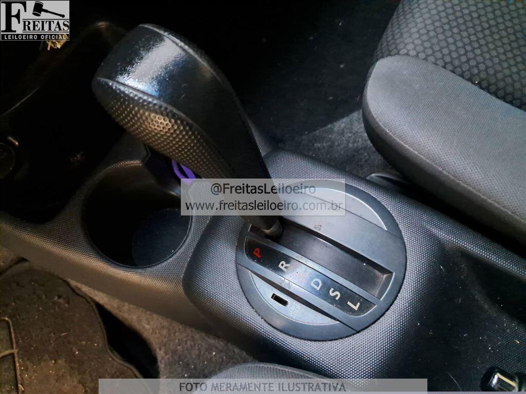 Foto 8 de 22: HONDA/FIT LX, 06/07, PLACA: L__-___6, GASOLINA, CINZA