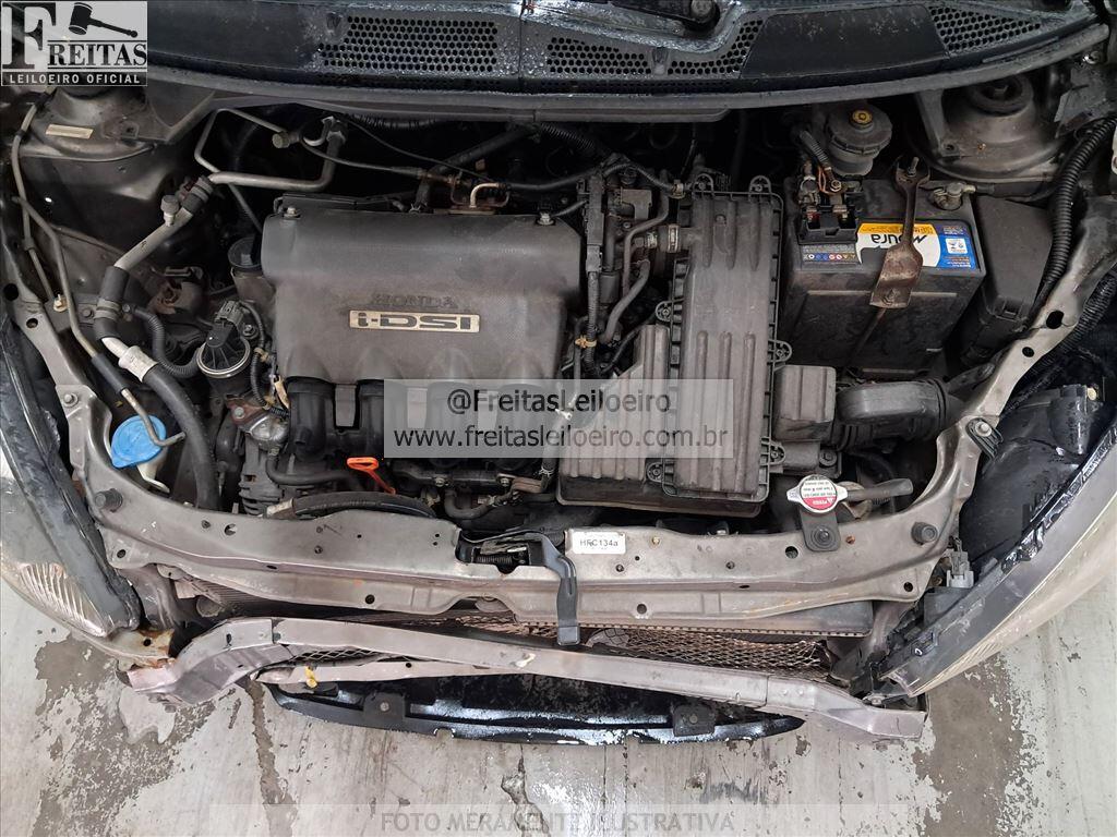 Foto 9 de 22: HONDA/FIT LX, 06/07, PLACA: L__-___6, GASOLINA, CINZA