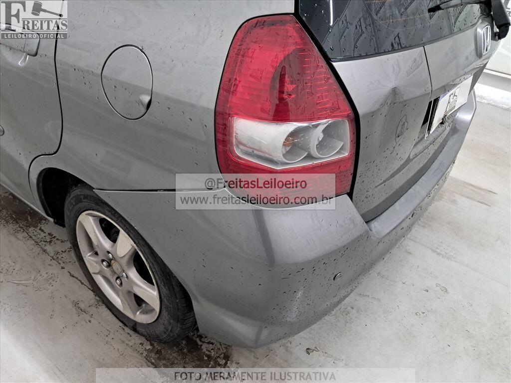 Foto 18 de 22: HONDA/FIT LX, 06/07, PLACA: L__-___6, GASOLINA, CINZA