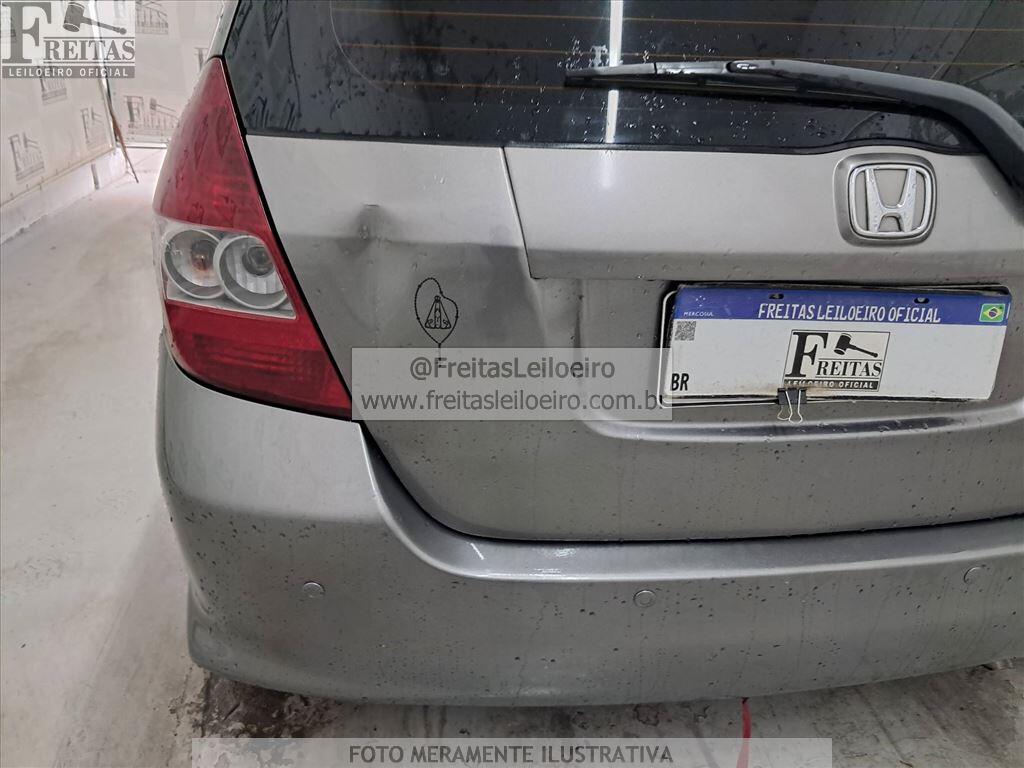 Foto 19 de 22: HONDA/FIT LX, 06/07, PLACA: L__-___6, GASOLINA, CINZA