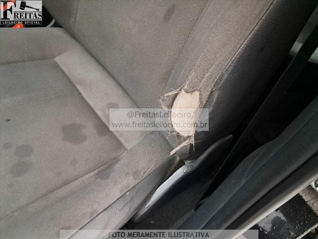 Foto 11 de 21: VW/VOYAGE 1.0, 10/10, PLACA: E__-___4, GASOL/ALC, PRETA