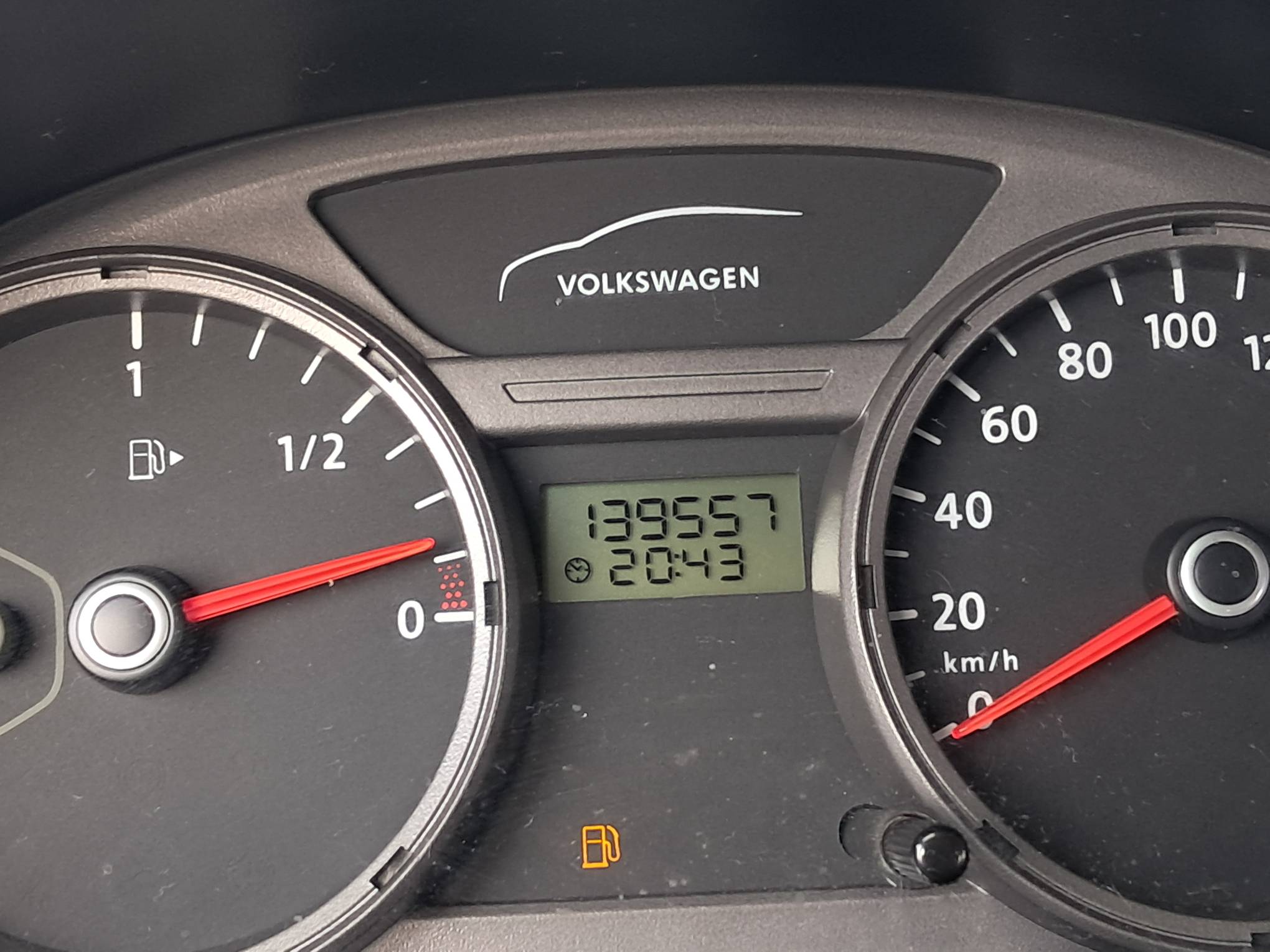 Foto 21 de 21: VW/VOYAGE 1.0, 10/10, PLACA: E__-___4, GASOL/ALC, PRETA