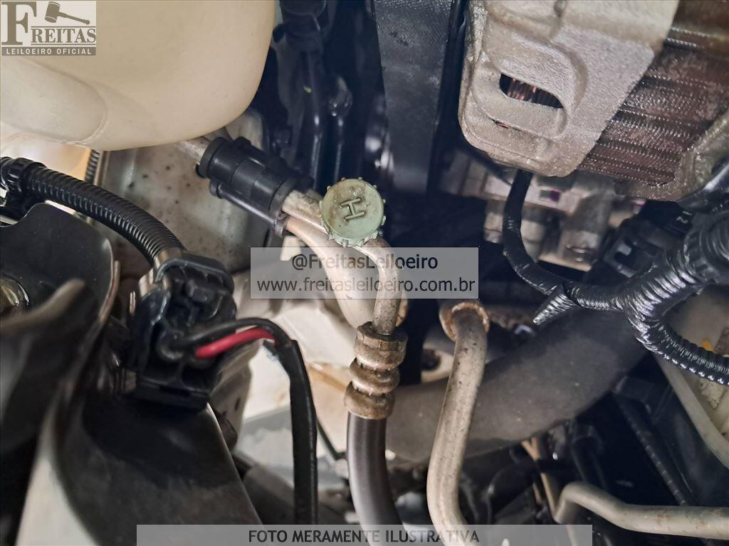 Foto 12 de 25: HYUNDAI/HB20S 1.6A COMF, 15/15, PLACA: Q__-___4, GASOL/ALC, BRANCA