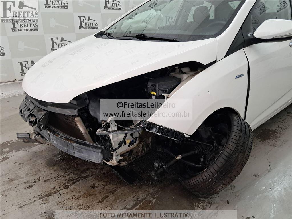 Foto 23 de 25: HYUNDAI/HB20S 1.6A COMF, 15/15, PLACA: Q__-___4, GASOL/ALC, BRANCA