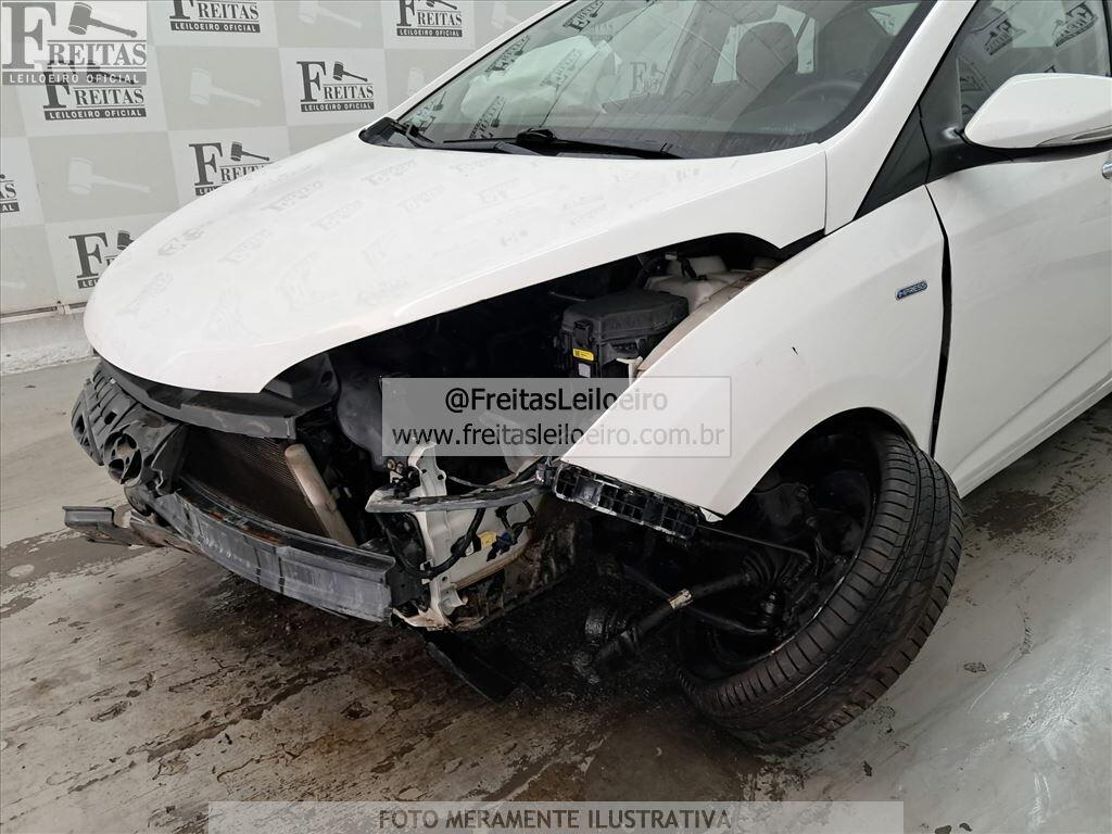 Foto 24 de 25: HYUNDAI/HB20S 1.6A COMF, 15/15, PLACA: Q__-___4, GASOL/ALC, BRANCA