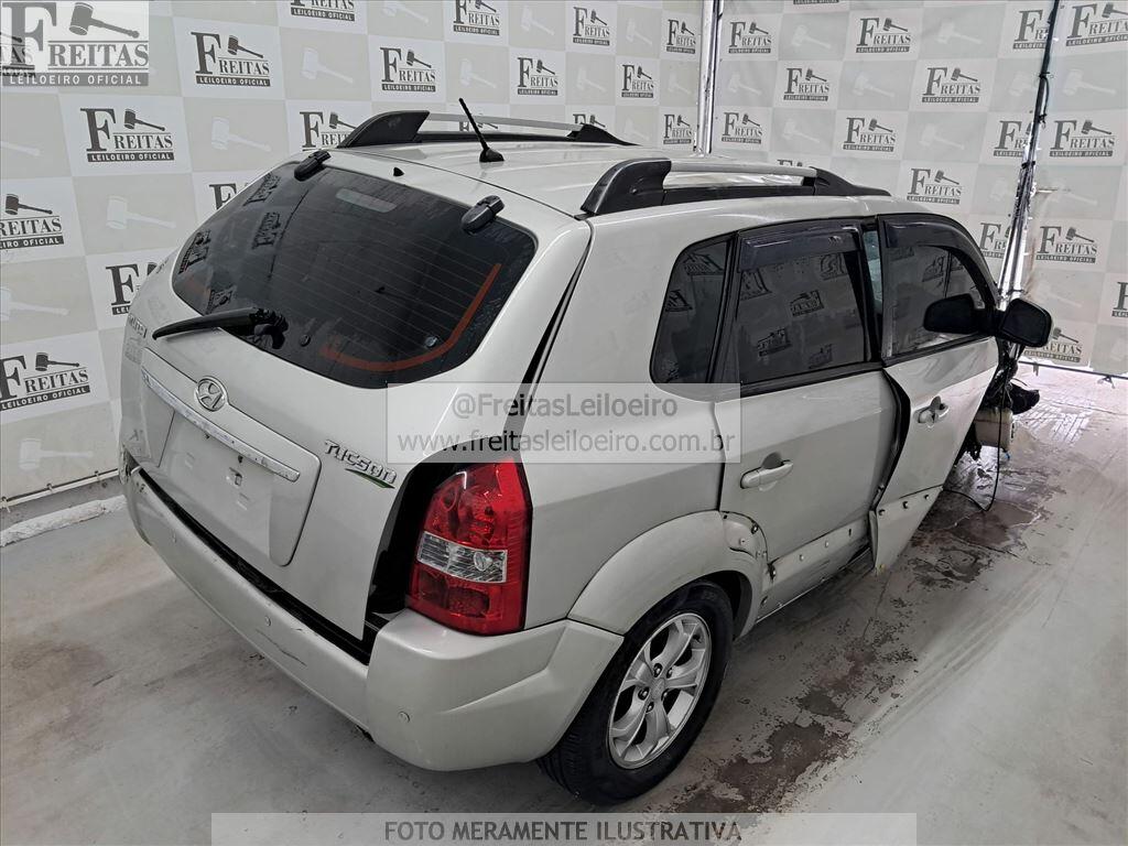 Foto 4: HYUNDAI/TUCSON GLSB, 11/12, PLACA: E__-___3, SUCATA S/ DIREITO A DOCUMENTO, GASO...