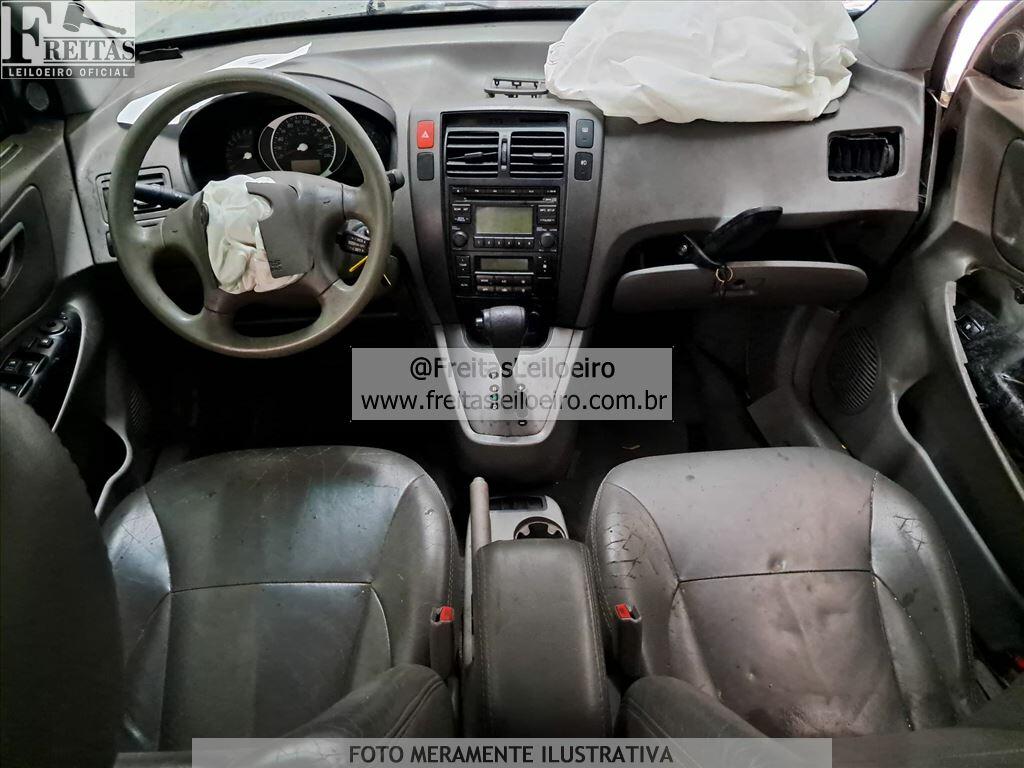 Foto 5: HYUNDAI/TUCSON GLSB, 11/12, PLACA: E__-___3, SUCATA S/ DIREITO A DOCUMENTO, GASO...