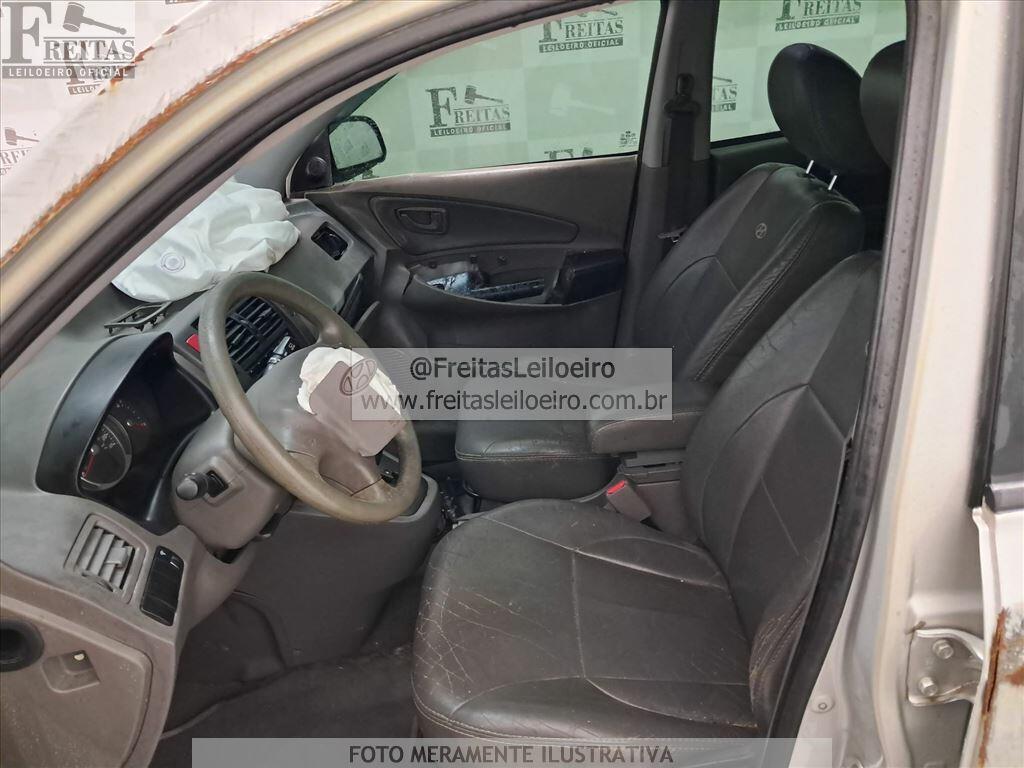 Foto 6 de 27: HYUNDAI/TUCSON GLSB, 11/12, PLACA: E__-___3, SUCATA S/ DIREITO A DOCUMENTO, GASO...