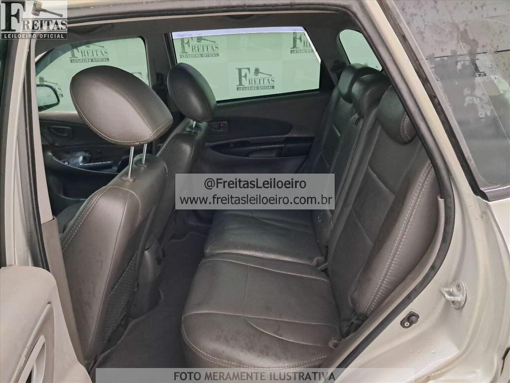 Foto 7 de 27: HYUNDAI/TUCSON GLSB, 11/12, PLACA: E__-___3, SUCATA S/ DIREITO A DOCUMENTO, GASO...
