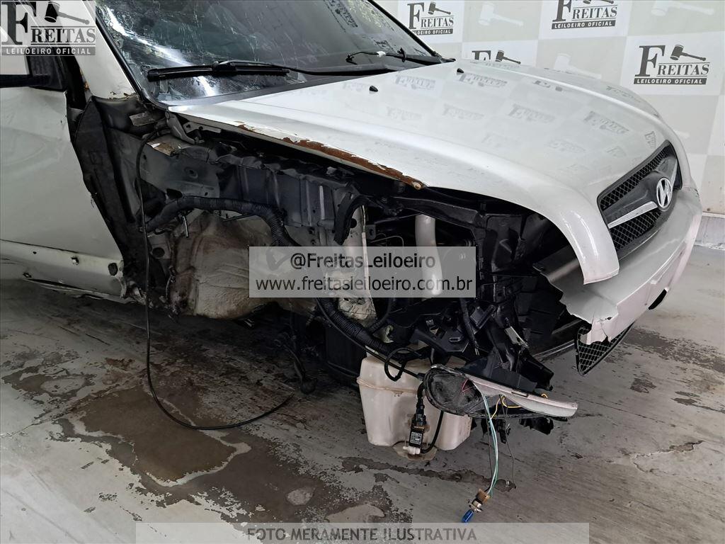 Foto 9 de 27: HYUNDAI/TUCSON GLSB, 11/12, PLACA: E__-___3, SUCATA S/ DIREITO A DOCUMENTO, GASO...