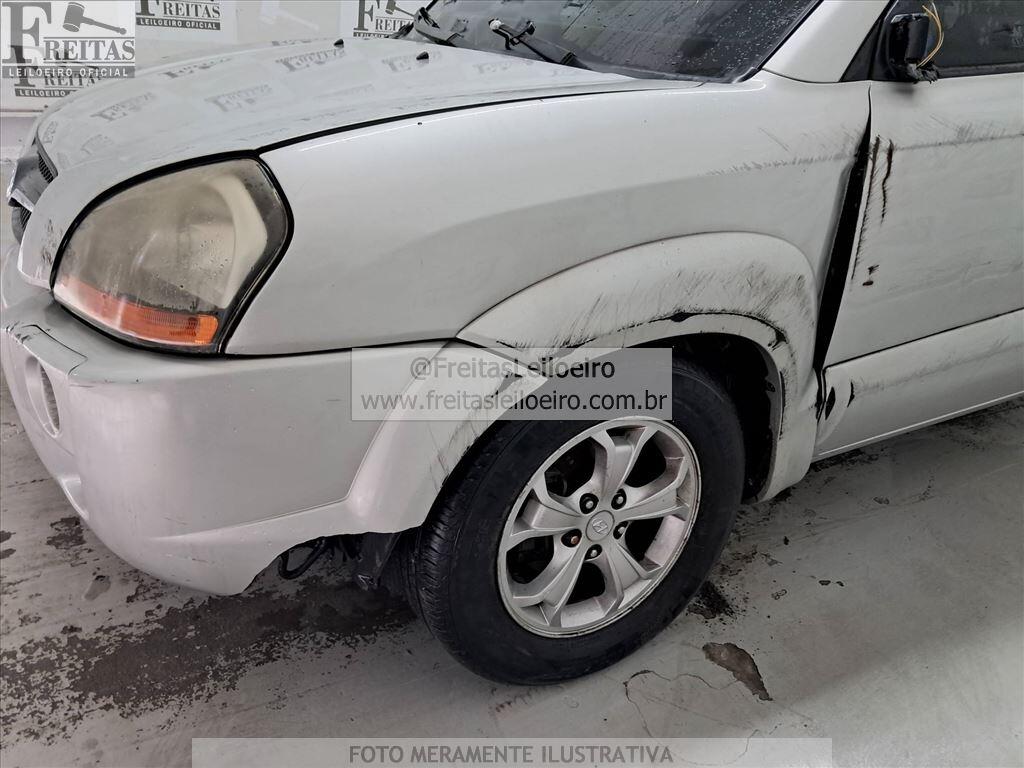 Foto 21 de 27: HYUNDAI/TUCSON GLSB, 11/12, PLACA: E__-___3, SUCATA S/ DIREITO A DOCUMENTO, GASO...