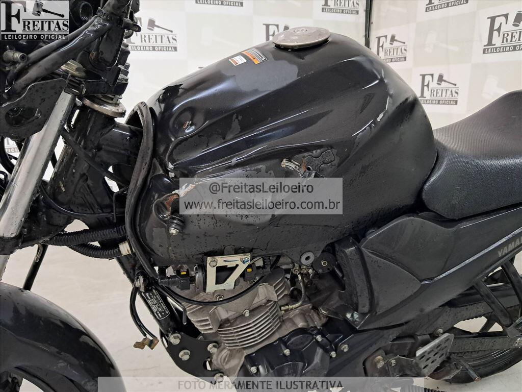 Foto 8 de 17: YAMAHA/YS150 FAZER SED, 24/25, PLACA: T__-___8, GASOL/ALC, PRETA