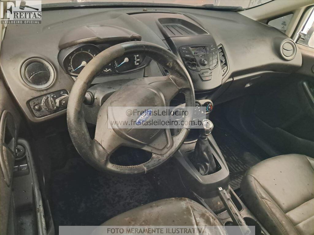 Foto 5: FORD/FIESTA HA 1.5L S, 13/14, PLACA: F__-___8, GASOL/ALC, BRANCA