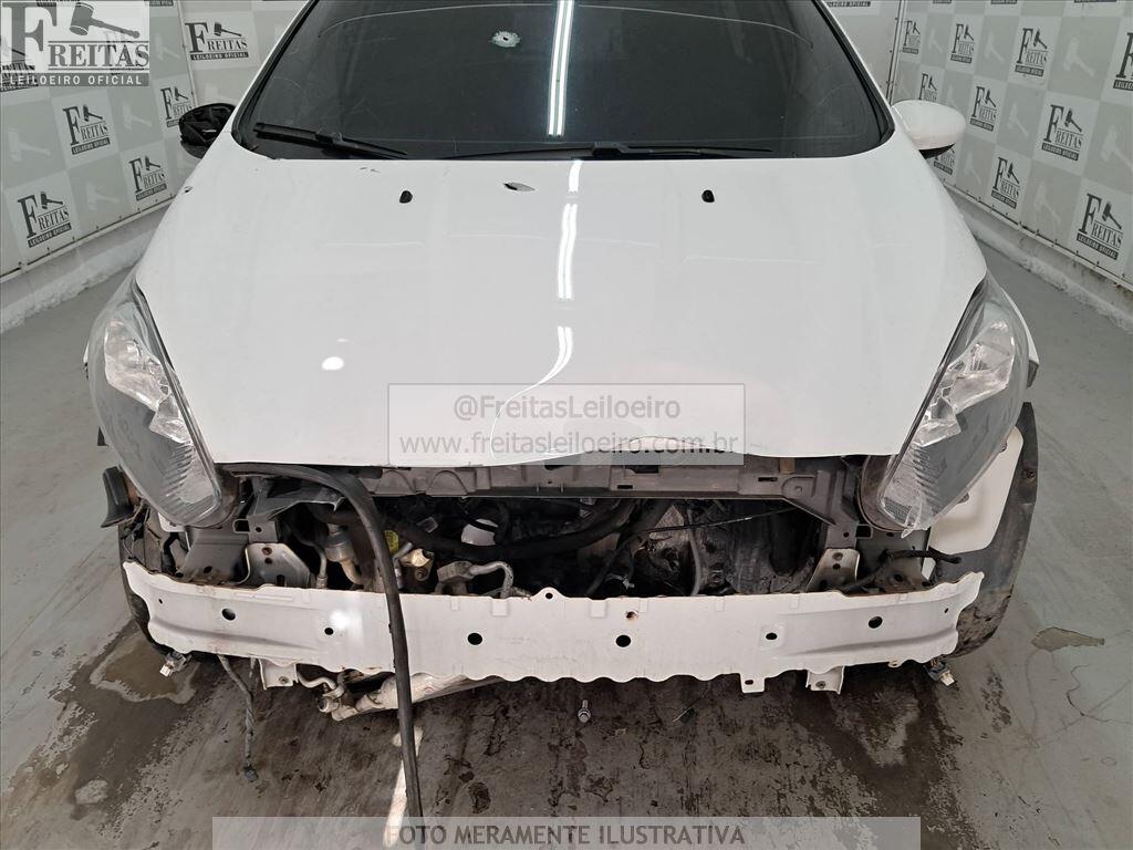 Foto 14 de 24: FORD/FIESTA HA 1.5L S, 13/14, PLACA: F__-___8, GASOL/ALC, BRANCA