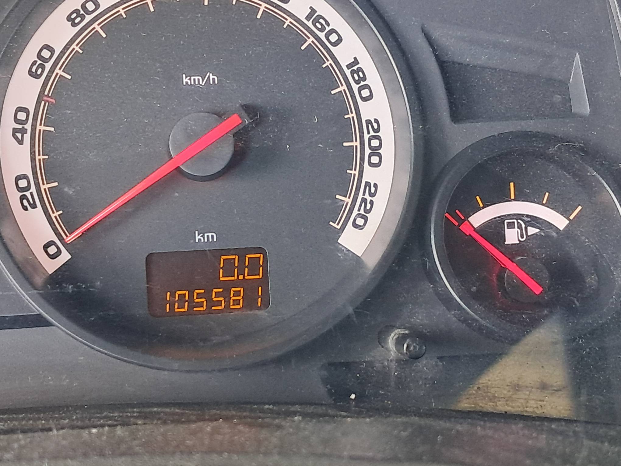 Foto 25 de 25: GM/VECTRA SD EXPRESSION, 11/11, PLACA: L__-___8, GASOL/ALC/GN, PRETA