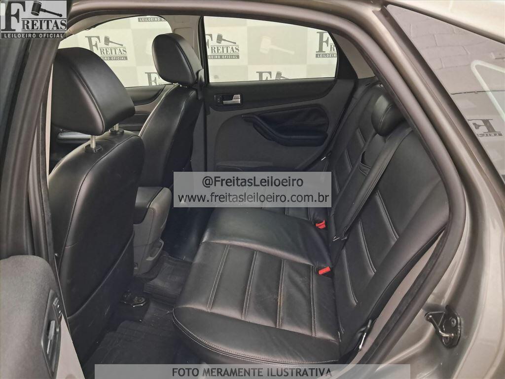 Foto 7 de 22: I/FORD FOCUS 2L HC FLEX, 11/12, PLACA: F__-___1, GASOL/ALC, CINZA