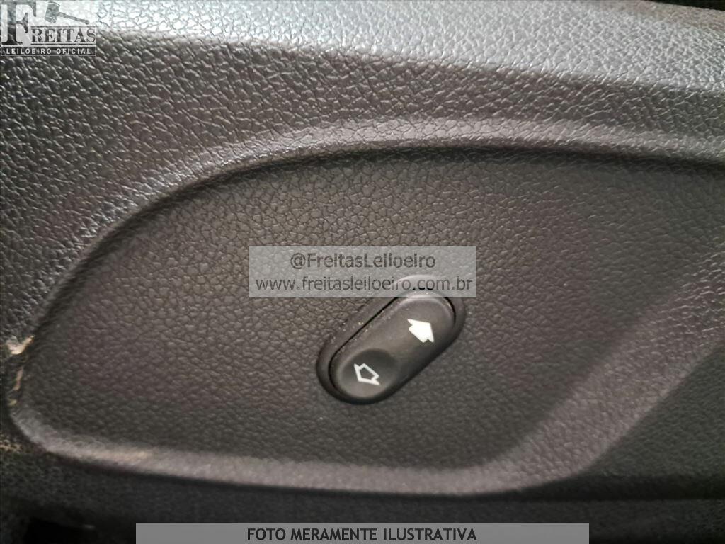 Foto 12 de 22: I/FORD FOCUS 2L HC FLEX, 11/12, PLACA: F__-___1, GASOL/ALC, CINZA