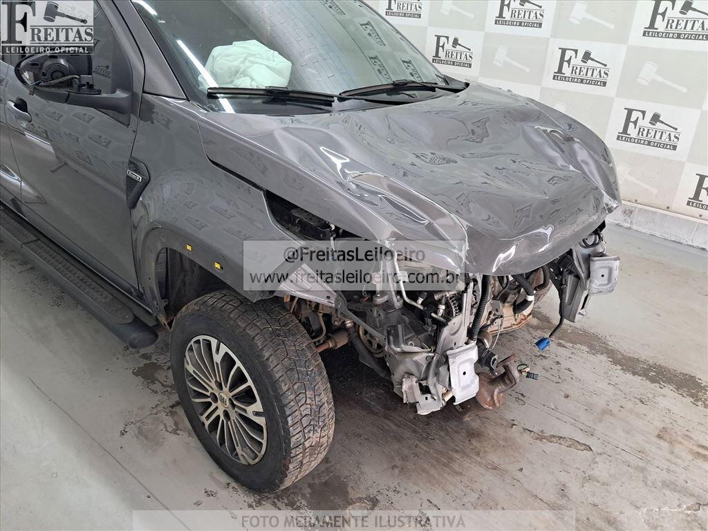 Foto 21 de 24: FIAT/STRADA RANCH AT, 22/22, PLACA: R__-___4, GASOL/ALC, CINZA