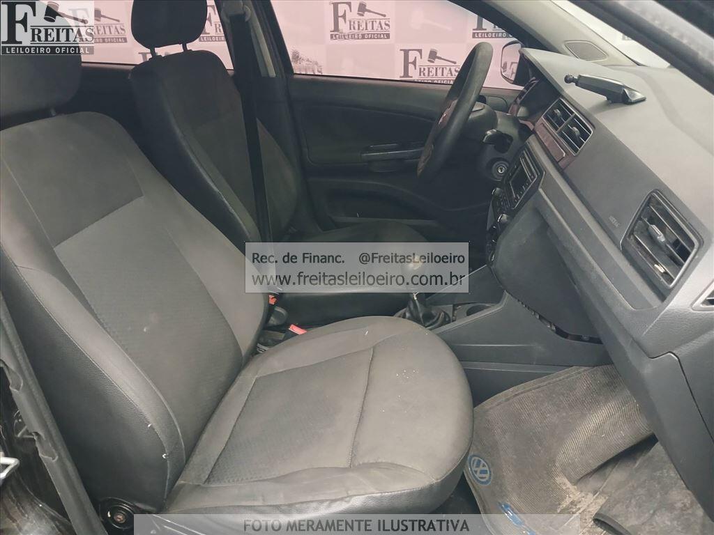 Foto 6 de 21: VW/NOVO GOL TL MCV, 17/18, PLACA: L__-___0, GASOL/ALC/GN, PRETA