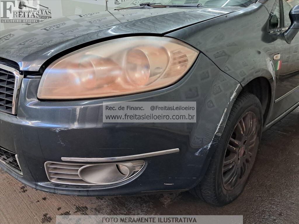 Foto 13 de 22: FIAT/LINEA HLX 1.9, 10/10, PLACA: H__-___8, GASOL/ALC, CINZA