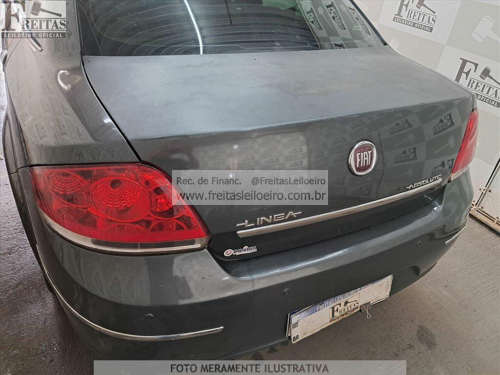 Foto 21 de 22: FIAT/LINEA HLX 1.9, 10/10, PLACA: H__-___8, GASOL/ALC, CINZA