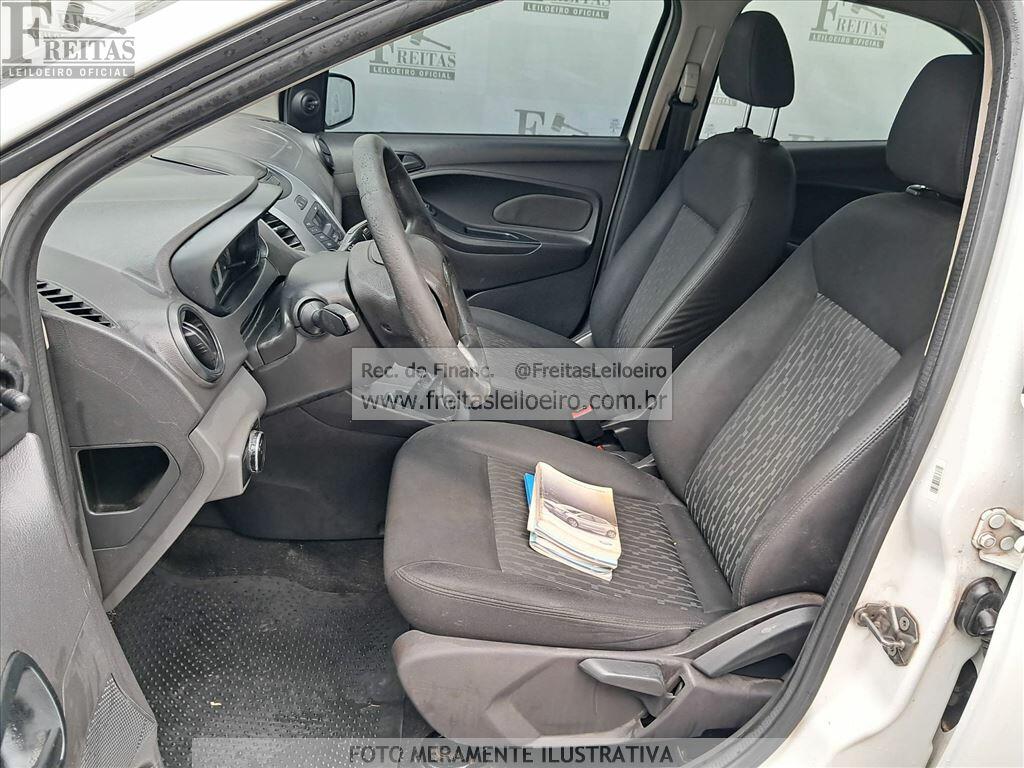 Foto 6 de 21: FORD/KA SE 1.0 HA B, 18/18, PLACA: Q__-___5, GASOL/ALC, BRANCA