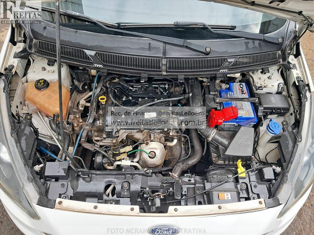 Foto 8 de 21: FORD/KA SE 1.0 HA B, 18/18, PLACA: Q__-___5, GASOL/ALC, BRANCA