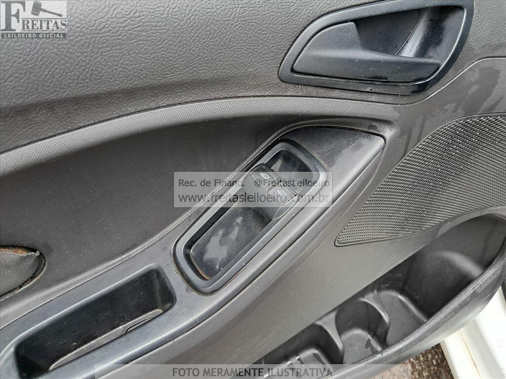 Foto 11 de 21: FORD/KA SE 1.0 HA B, 18/18, PLACA: Q__-___5, GASOL/ALC, BRANCA