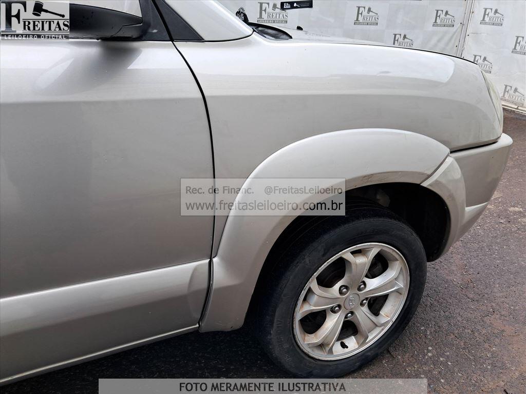 Foto 16 de 21: I/HYUNDAI TUCSON GLS 27L, 08/09, PLACA: M__-___4, GASOLINA, PRATA