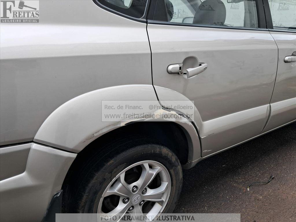 Foto 18 de 21: I/HYUNDAI TUCSON GLS 27L, 08/09, PLACA: M__-___4, GASOLINA, PRATA